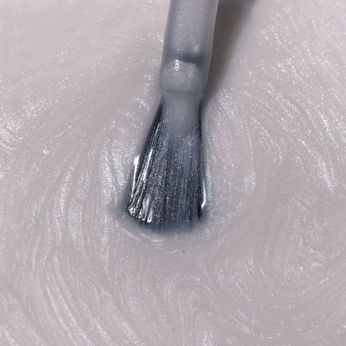 kur Kuma-efektiga Illuminating Nail Concealer küünetugevdaja QUARTZ pärljas